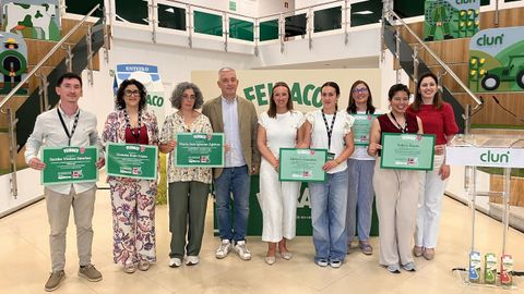 <span lang= gl >Mar&iacute;a Jos&eacute; Iglesias e Iria Garc&iacute;a, premios Feiraco de microrrelatos.</span>