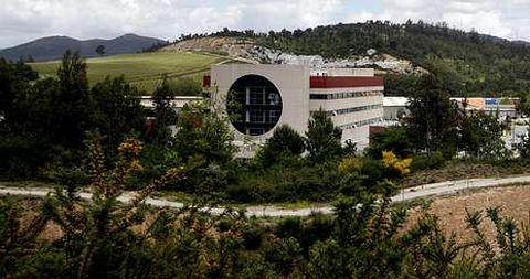 La Xunta reserv� este a�o 4 millones de euros para ampliar el Hospital do Saln�s y anuncia otros 5,4 millones para el 2015. 