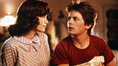 Lea Thompson y Michael J. Fox en una escena de �Regreso el futuro�.