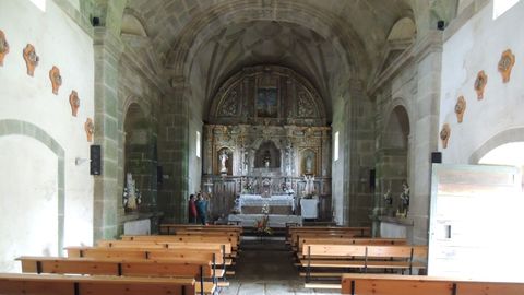 Interior de la iglesia de Guimarei, en Friol