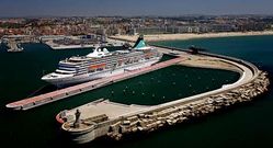 El espig�n inaugurado en el 2011 ya atrae grandes trasatl�nticos.