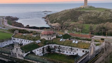 Vista del estado actual de deterioro de la antigua c�rcel de A Coru�a