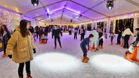 Pista de hielo del centro comercial Ponte Vella