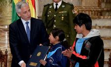 El vicepresidente boliviano, �lvaro Garc�a Linera, promulga el C�digo Ni�o, Ni�a y Adolescente. 