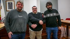 Manuel Seijas, Francisco P�rez y Ricardo Su�rez escenificaron el acuerdo alcanzado para aprobar los presupuestos.