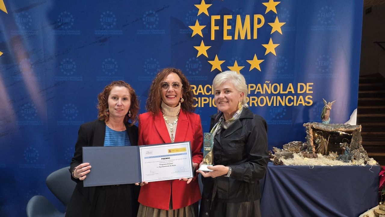 El Concello de Boiro recogió un premio por la mejora de la convivencia escolar