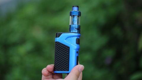 Os expertos advirten que os cigarrillos electr�nicos non son inocuos