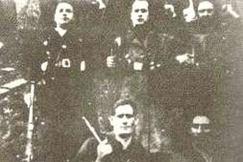 Fotograf�a de varios miembros del grupo de Evaristo Gonz�lez Roces