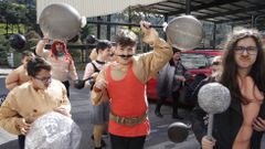 Desfile de los ni�os del colegio Filomena Dato por Barbad�s