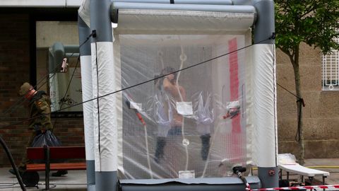 Entre los recursos disponibles hay duchas port�tiles para descontaminarse