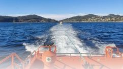 Rescate de una embarcaci�n en Cangas