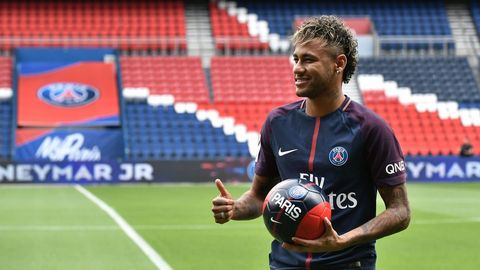 Presentaci�n de Neymar con el PSG
