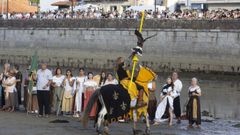 As� se vivi� el arranque del Mercado Medieval de Corcubi�n con el desembarco �Mira las fotos!