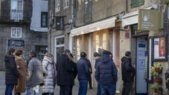 Colas de estos d�as ante la administraci�n de Porta Faxeira.