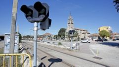Uno de los pasos a nivel pendientes de supresi�n en la praza de Os Praceres