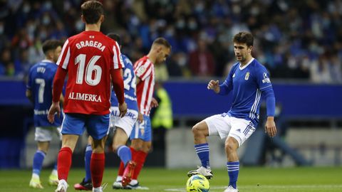 Jimmy, durante el derbi asturiano en el Tartiere