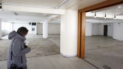 La planta que alberg� oficinas muestra actualmente un interior di�fano y sin compartimentar. 