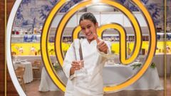 Mar�a Lo posa como flamante ganadora de �MasterChef�