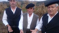 Jaime Traba, � dereita, xunto con Primitivo V�zquez e Isidro Garc�a