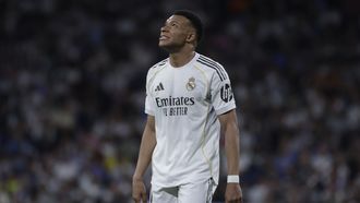 Mbapp� se lamenta en el partido contra el Girona