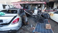 Da�os en una cafeter�a de la ciudad libanesa de Sidon tras el ataque de Israel