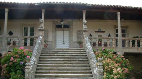 Escalinata del pazo de Ferreiroá, en el municipio de Pantón
