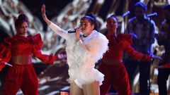 Rosal�a, durante su actuaci�n en la gala