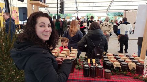 En el mercado de Petiscos de Nadal se instalaron 17 puestos de venta de productos de la zona