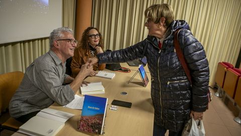 Presentaci�n do libro de Ignacio Castro, �Roxe de Sebes�, no acto mensual de Barbantia