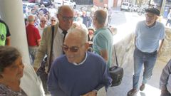 Rafael Pillado, flanqueado por su letrado Jes�s Porta y la abogada Cristina Almeida, a su entrada en los juzgados de Ferrol el pasado septiembre.