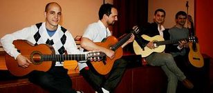El grupo argentino InCrescendo interpret� piezas con la guitarra espa�ola de distintos compositores.