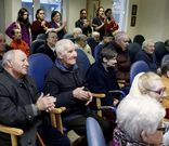 Actuaci�n cultural en una residencai de la tercera edad.