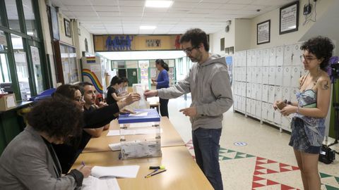 Un colegio electoral en Santiago en las municipales del 2023