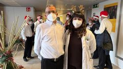 C�sar Couso con su hemat�loga, Patricia Cadah�a.