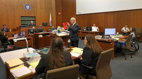 El abogado de la defensa, Kevin Reddington, durante el juicio a Lindsay Clancy