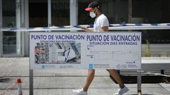 Acceso a la zona de vacunaci�n en Expocoru�a