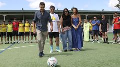 Iv�n Ra�a durante el saque de honor en el I Memorial Solidario Jes�s Pamp�n.
