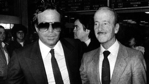 Con su padre, el doctor Iglesias Puga