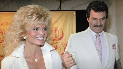 Captura de vídeo con imágenes de archivo de Loni Anderson con su exesposo Burt Reynolds