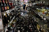 Un empleado en una tienda de vinos de Napa, uno de los centros vin�colas de California. 
