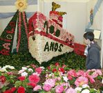 Las esculturas florales vuelven a la estaci�n de Ribadulla. 
