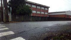 Una vista del exterior del instituto A Pinguela