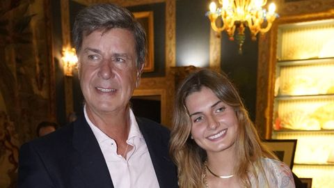 Cayetano Martnez de Irujo y su hija Amina en una imagen de archivo