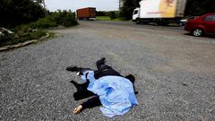 El cuerpo de un ciudadano a favor del Gobierno central de Kiev, en el oeste de Donetsk.