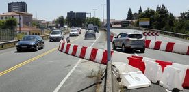 Tras el corte de la mediana del vial, el tr�fico de entrada a la ciudad fue desviado por uno de los carriles que eran de salida. 