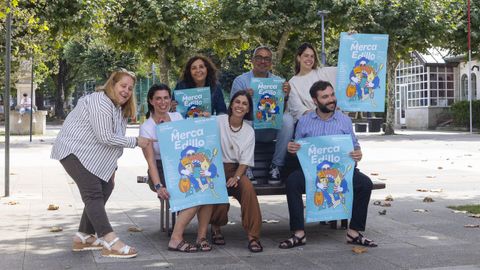 Representantes del sector comercial y del Concello presentaron el cartel