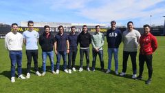 Fran Justo (en el centro) regresa al banquillo del Real Unin de Irn de la Primera RFEF