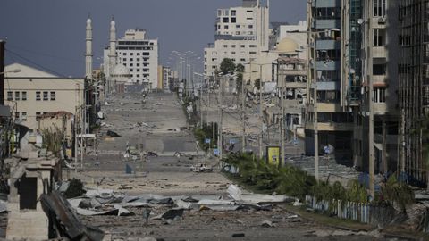 Escombros en Gaza tras un bombardeo israel�