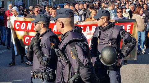 Presencia policial durante las protestas en Vigo