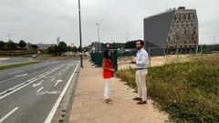 Los concejales del PP ante la parcela del edificio de Impulso Verde